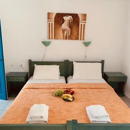 Manousos Rooms Adamantas  Dış mekan fotoğraf