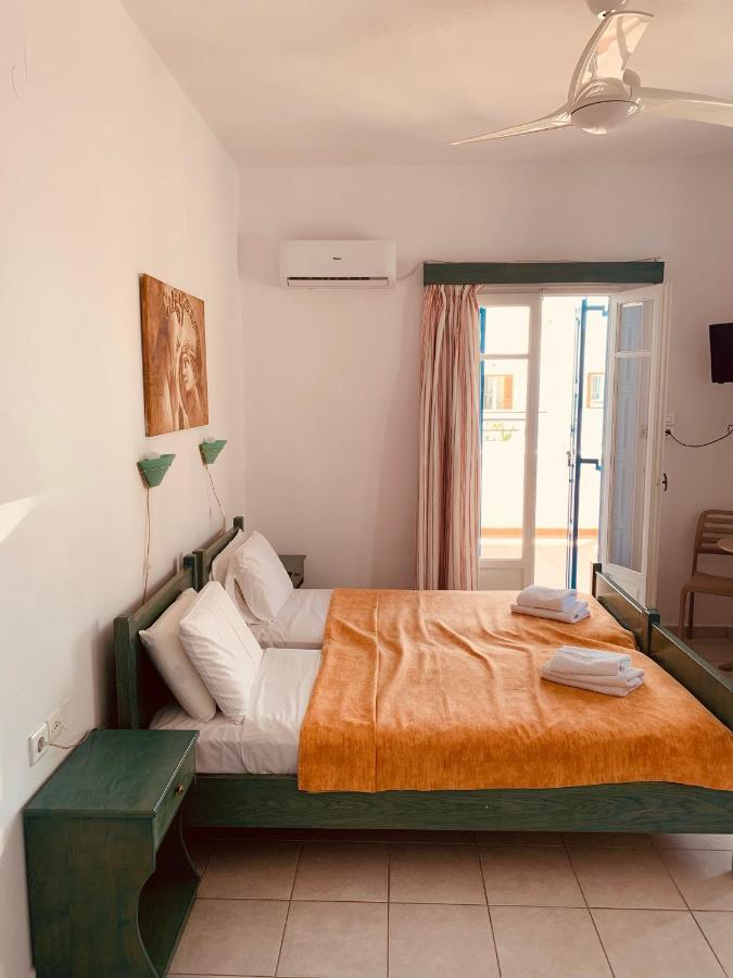 Manousos Rooms Adamantas  Dış mekan fotoğraf