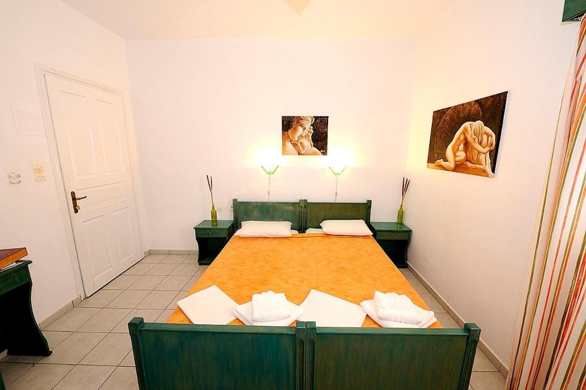 Manousos Rooms Adamantas  Dış mekan fotoğraf