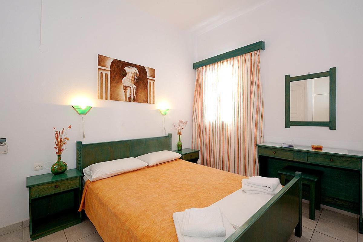 Manousos Rooms Adamantas  Dış mekan fotoğraf